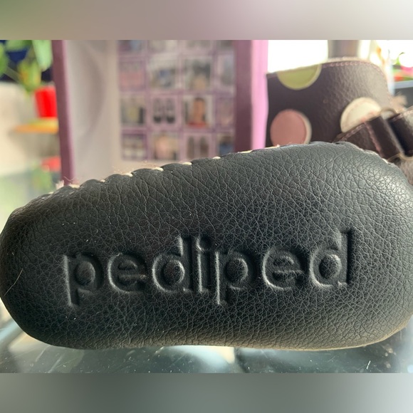 Never used baby booties - Picture 2 of 3